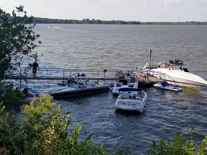 Eagle Point RV Park Picture 7