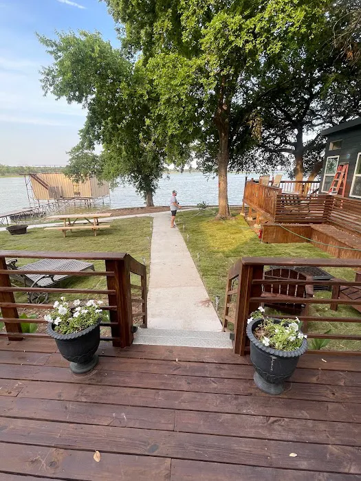 Hideaway 23 Lakefront RV & Cabins Picture 5