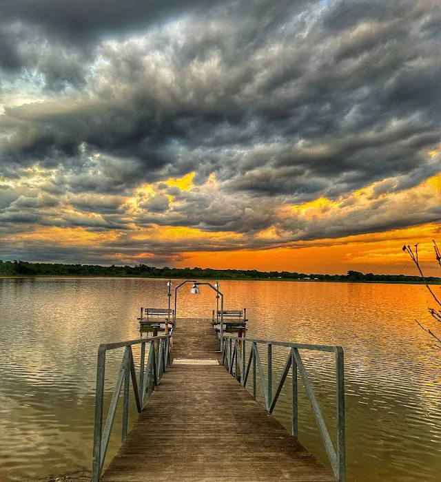 Hideaway 23 Lakefront RV & Cabins Picture 3