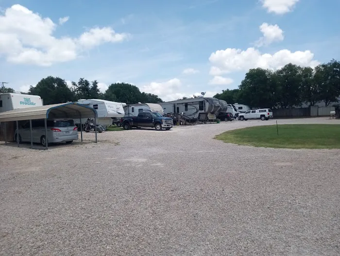 Thorp Spring RV Park Picture 10