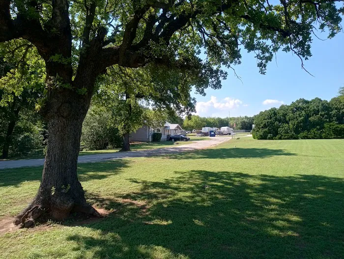 Thorp Spring RV Park Picture 5