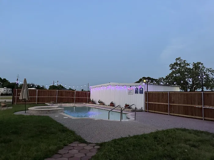 Granbury RV Park Picture 2