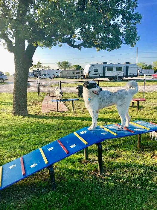 Granbury RV Park Picture 8