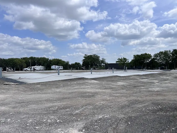 Lake Granbury RV Resort Picture 9