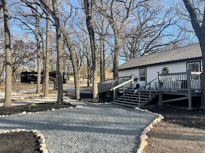 Cozy Hill Rv and Cabin Retreat Picture 7