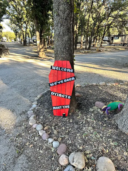 Cozy Hill Rv and Cabin Retreat Picture 3