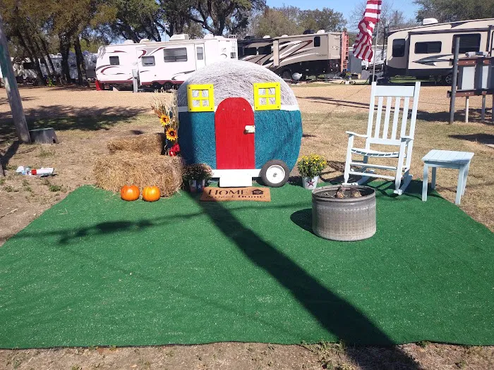 Flat Rock Road RV Park Picture 8