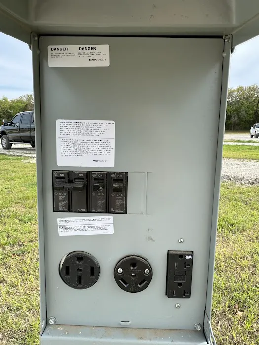 Lone Oak RV Ranch Picture 8