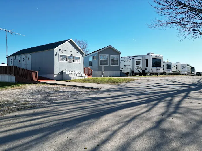 Lone Oak RV Park and Storage Picture 9