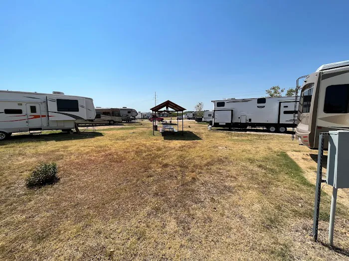 LoneStar Station RV Ranch & Studios Picture 9