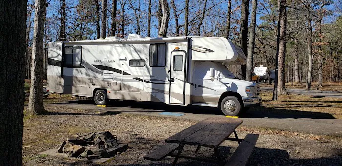 Burns Park RV Park and Campground Picture 3