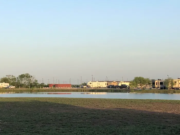 Freeport Friendly RV Park Picture 10