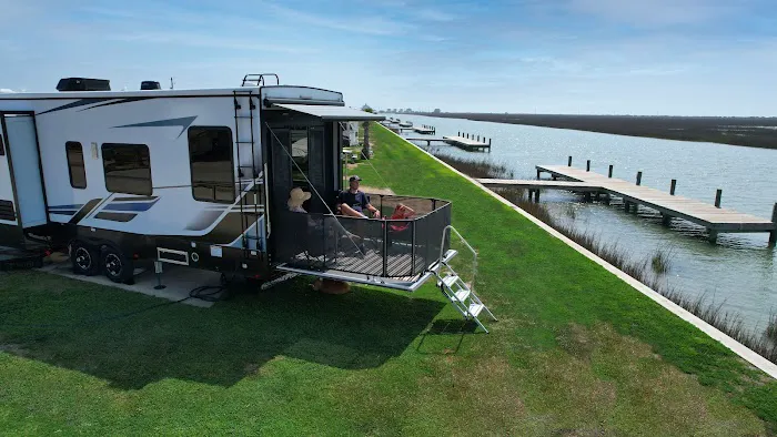 Blue Water RV Resort Picture 8