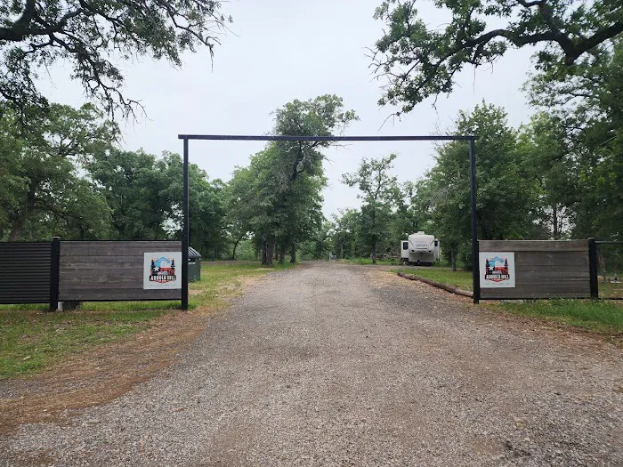 Arnold Hill RV Park Picture 1