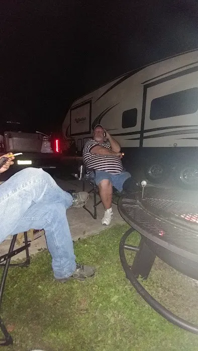 Lost Pines RV Park Picture 5