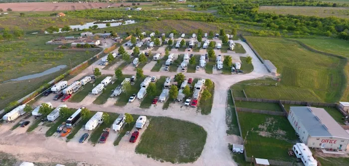 East Austin RV Park Picture 10