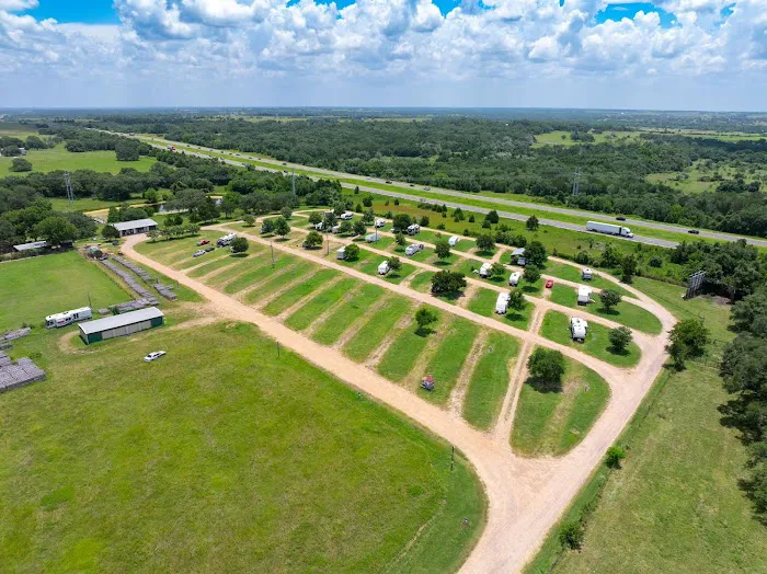 Flatonia Retreat & RV Resort Picture 8