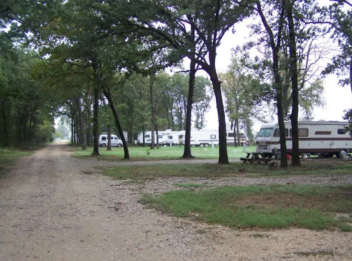 THREE PINES RV PARK Picture 9