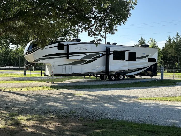 Hidden Creeks RV Park Picture 9