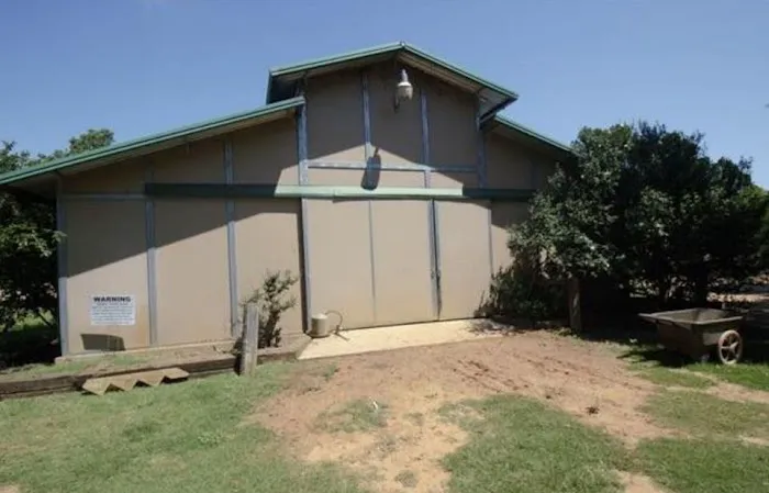 Two Bridges Ranch Tiny Home Resort, RV Park and Horse Hotel Picture 1