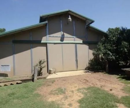 Two Bridges Ranch Tiny Home Resort, RV Park and Horse Hotel