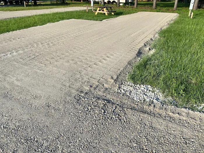 Two Bridges Ranch Tiny Home Resort, RV Park and Horse Hotel Picture 3