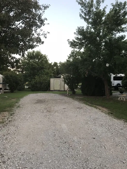 Adkins Sunshine Farm RV Park Picture 1