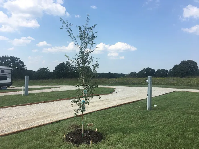 Queen & Duke RV Resort Picture 6