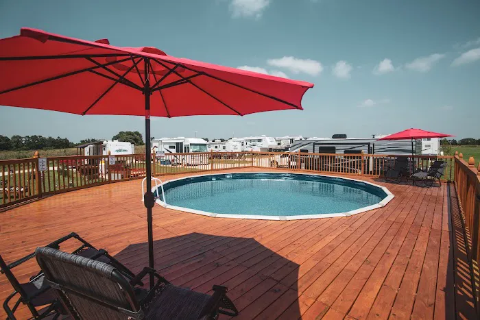 Queen & Duke RV Resort Picture 3