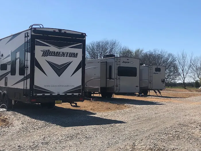 Sandusky RV Resort Picture 9