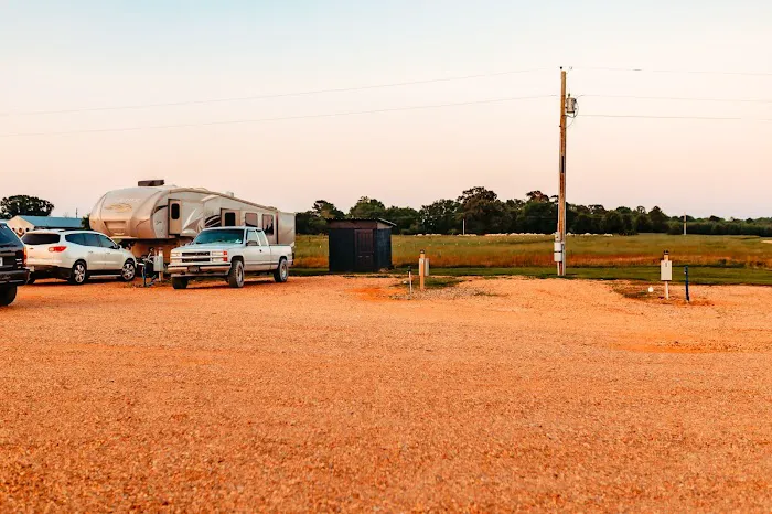 Chapel Hill RV Park Picture 3