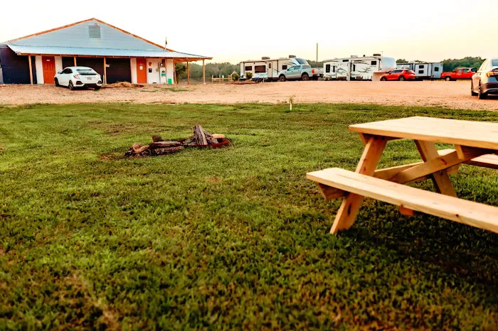 Chapel Hill RV Park Picture 2