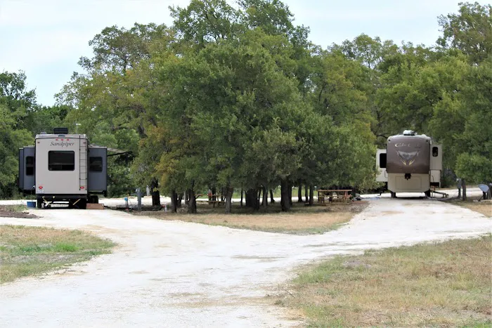 Little Lucy RV Resort Picture 3