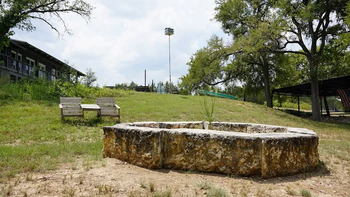 Lampasas Creekside Coach Park Picture 3