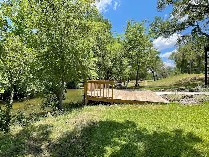 Lampasas Creekside Coach Park Picture 8