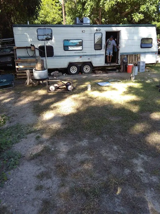 Lampasas Mobile Home & RV Park Picture 4