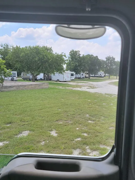 Kemplake RV park Picture 8