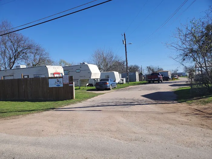 LCs RV Park Picture 7