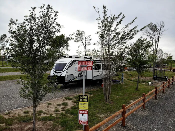 County Line RV Ranch Picture 9