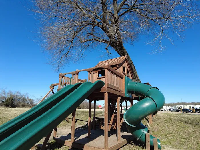 Midway Meadows RV Park Picture 4