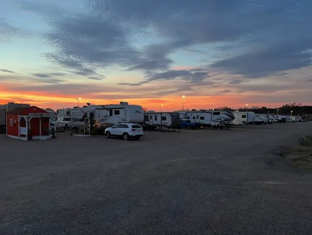 Midway Meadows RV Park Picture 7