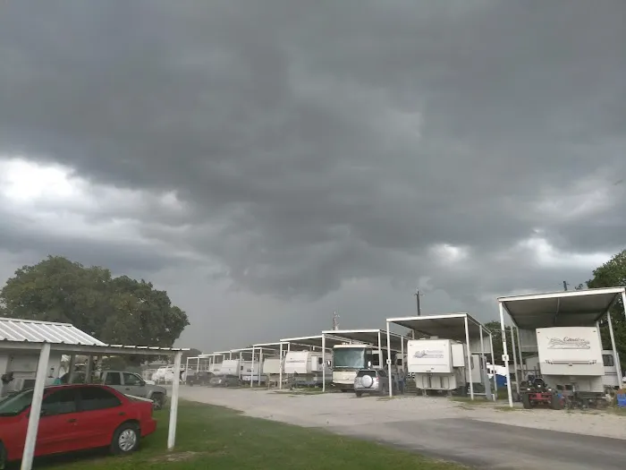 Azle RV Park West Picture 3