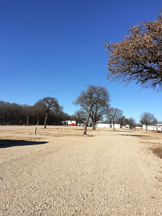 Red Roof RV Park & Storage Picture 9