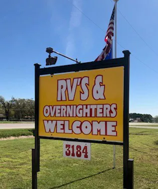 Red Roof RV Park & Storage Picture 3