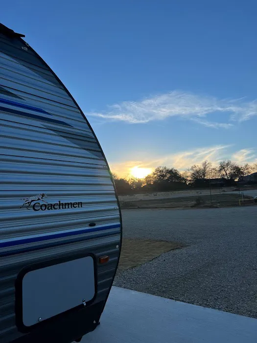 Pecan Hollow RV Park Picture 3