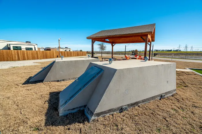 Ventura Luxury RV Community Picture 7