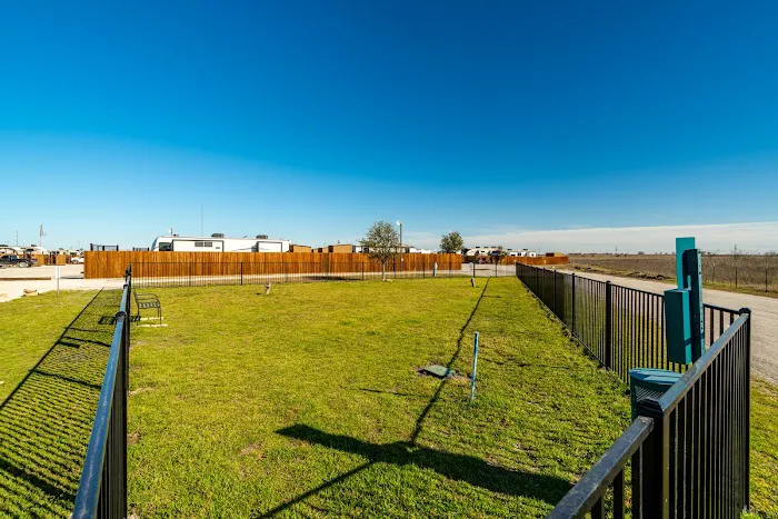 Ventura Luxury RV Community Picture 6