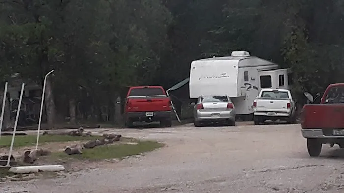 C&C Live Oak RV Park Picture 10