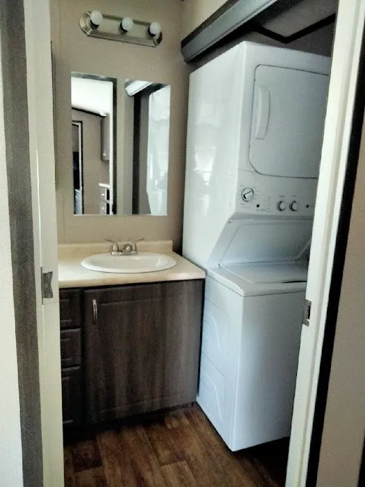 Country cabins and RV park Picture 2