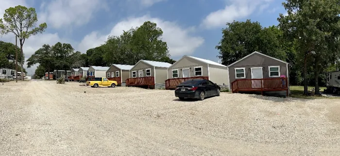 Country cabins and RV park Picture 4